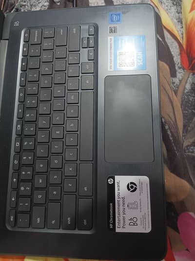 Hp 14ca Chromebook 14 inch display B&O speakers 10/10