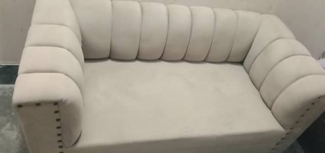 2 seater sofa excellent new condition