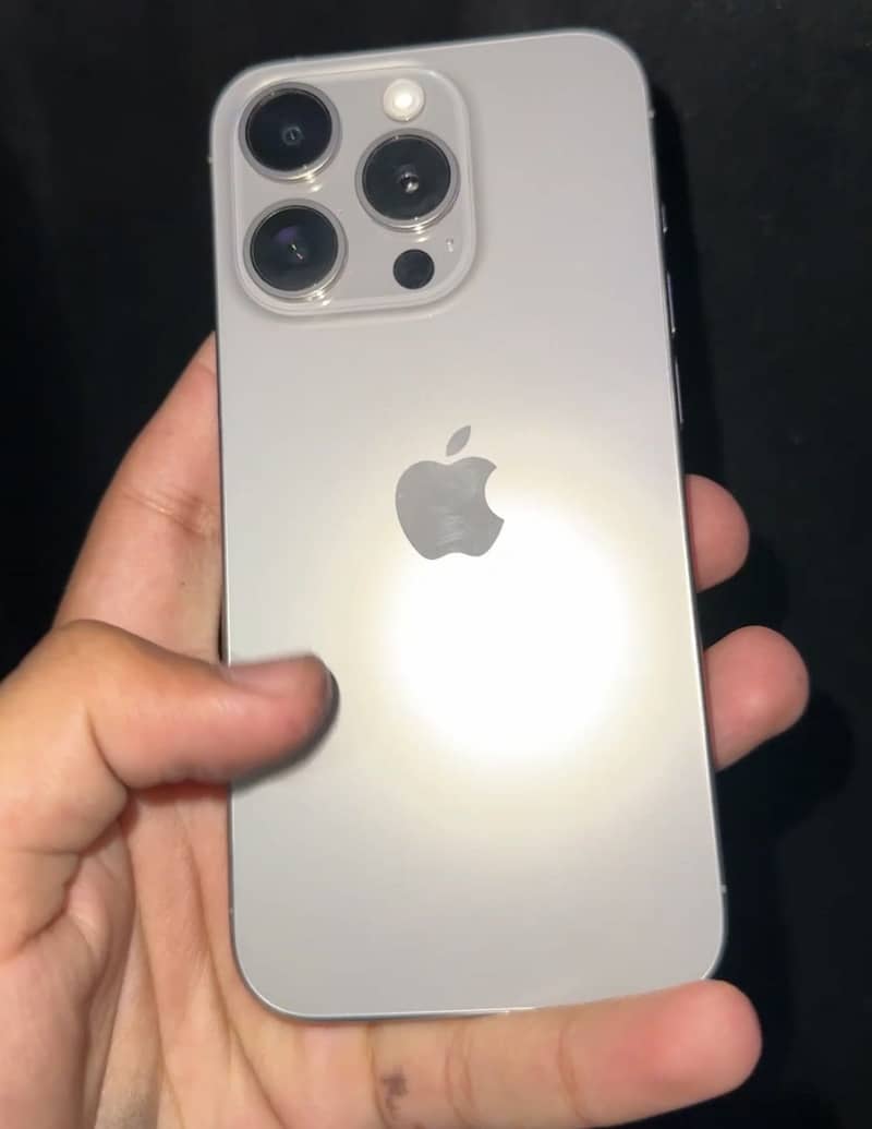 iPhone 15 Pro 1