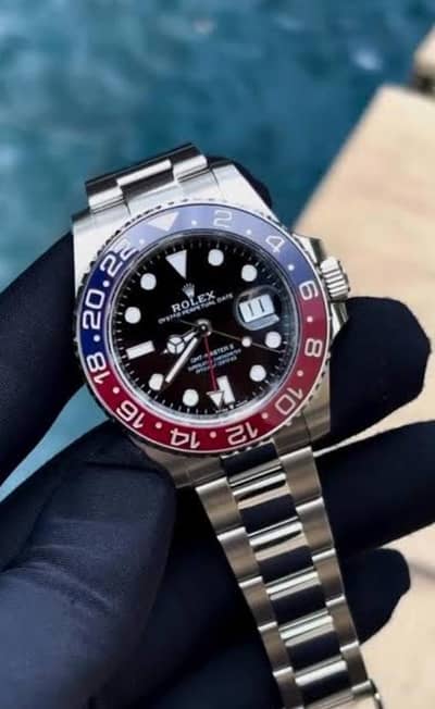 **Rolex GMT-Master II "Pepsi" (126710BLRO)**