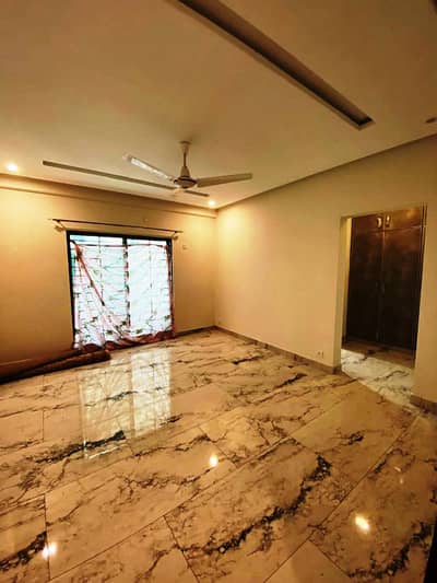 Open View 8th Floor 10 Marla Apartment For Sale, Askari 11 Sector D
