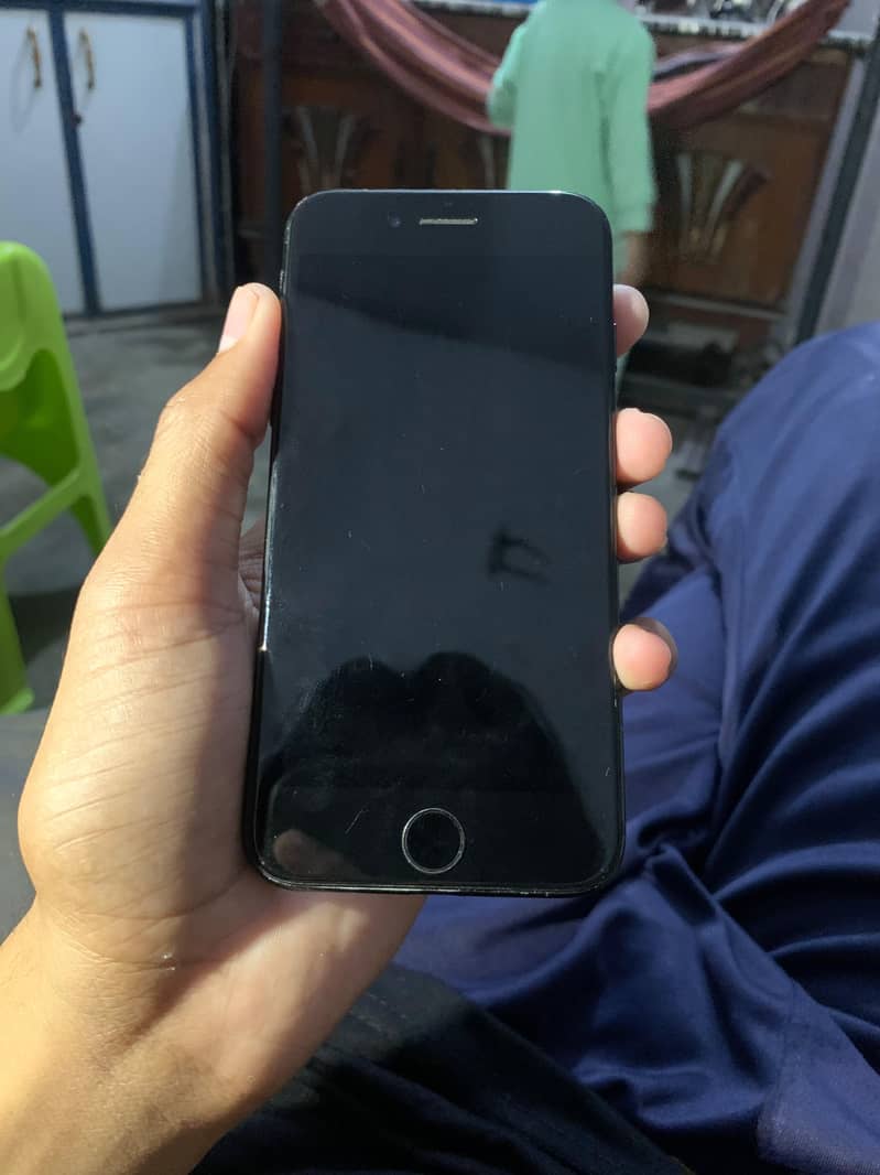 Apple iPhone 7 4