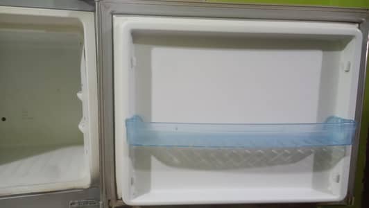 Kenwood Refrigerator model KRF- 422 NF