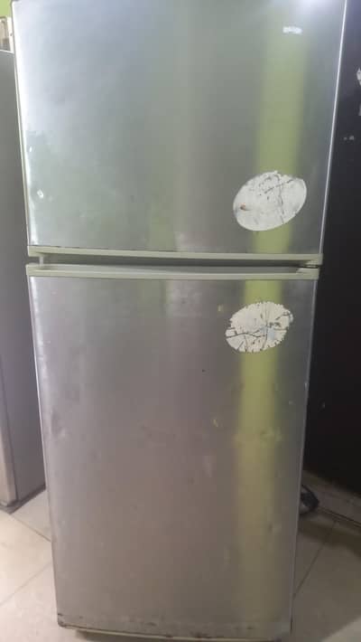 Kenwood Refrigerator model KRF- 422 NF
