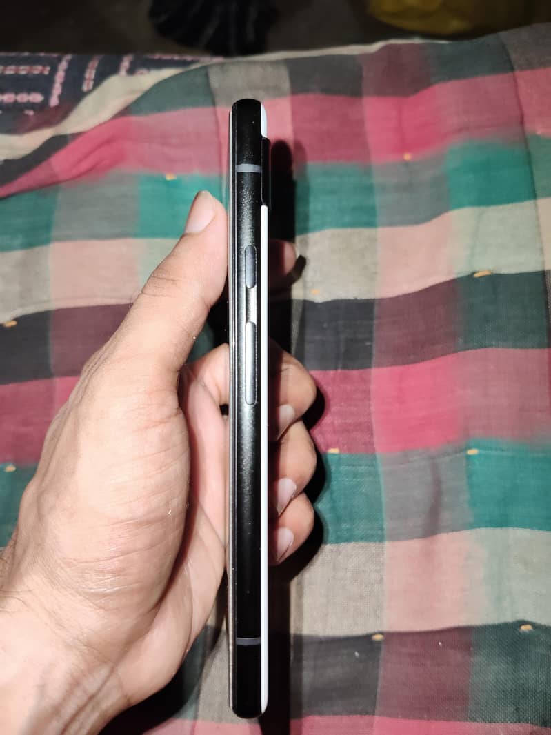 Google pixel 6a 3