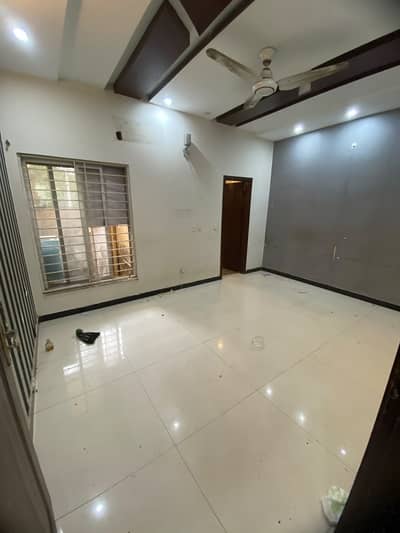 5 Marla Flat Available For Rent In Formanites Housing Scheme Lahore Gas Available