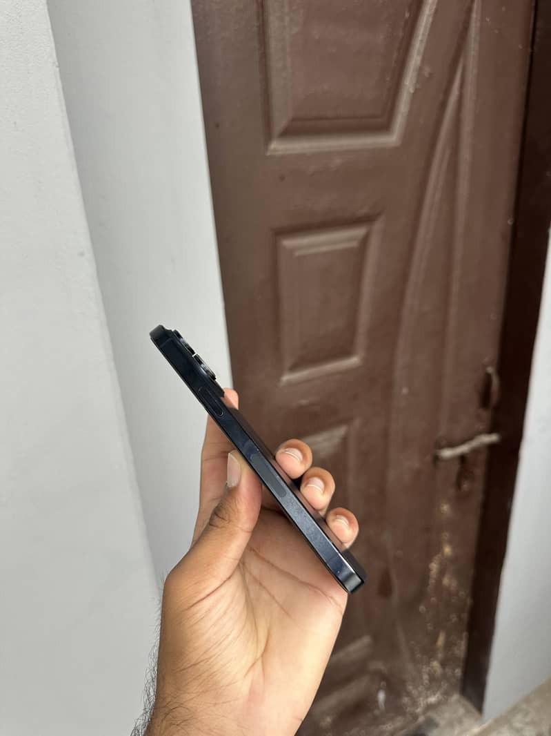 Iphone 15 pro max 5