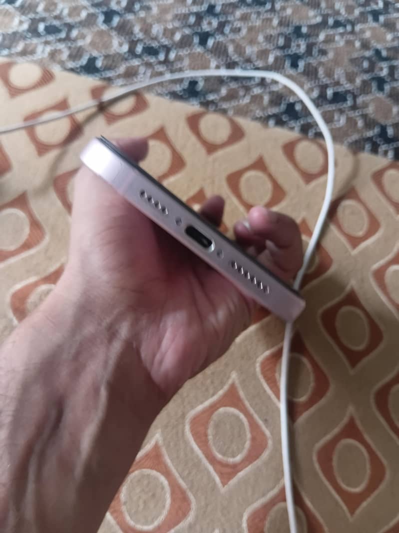 Apple iPhone 15 plus 3
