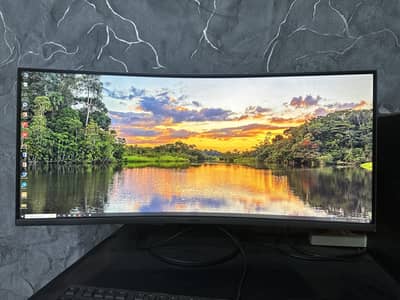 Samsung 34” curved ultra wide monitor