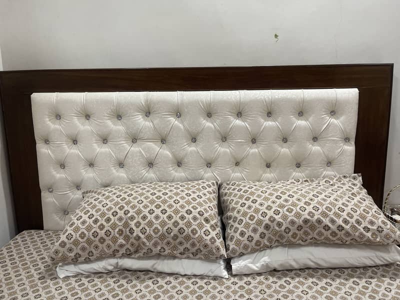 Bed with side tables 1