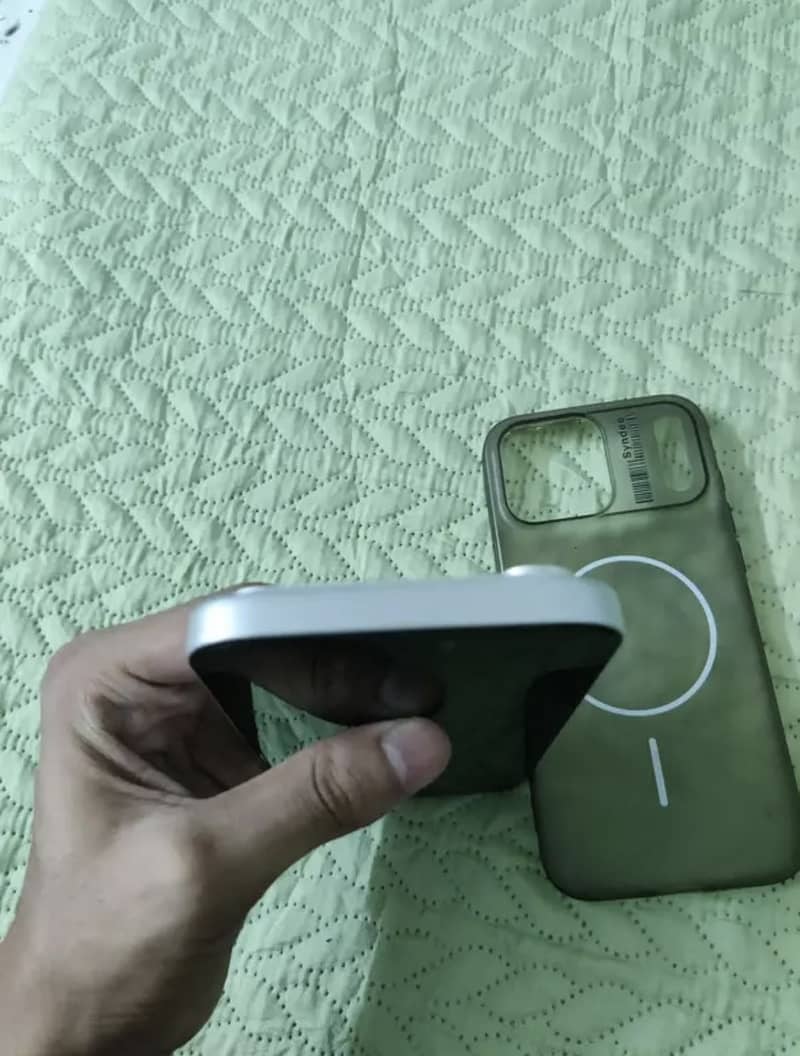 Apple iPhone 17 Pro Max 1
