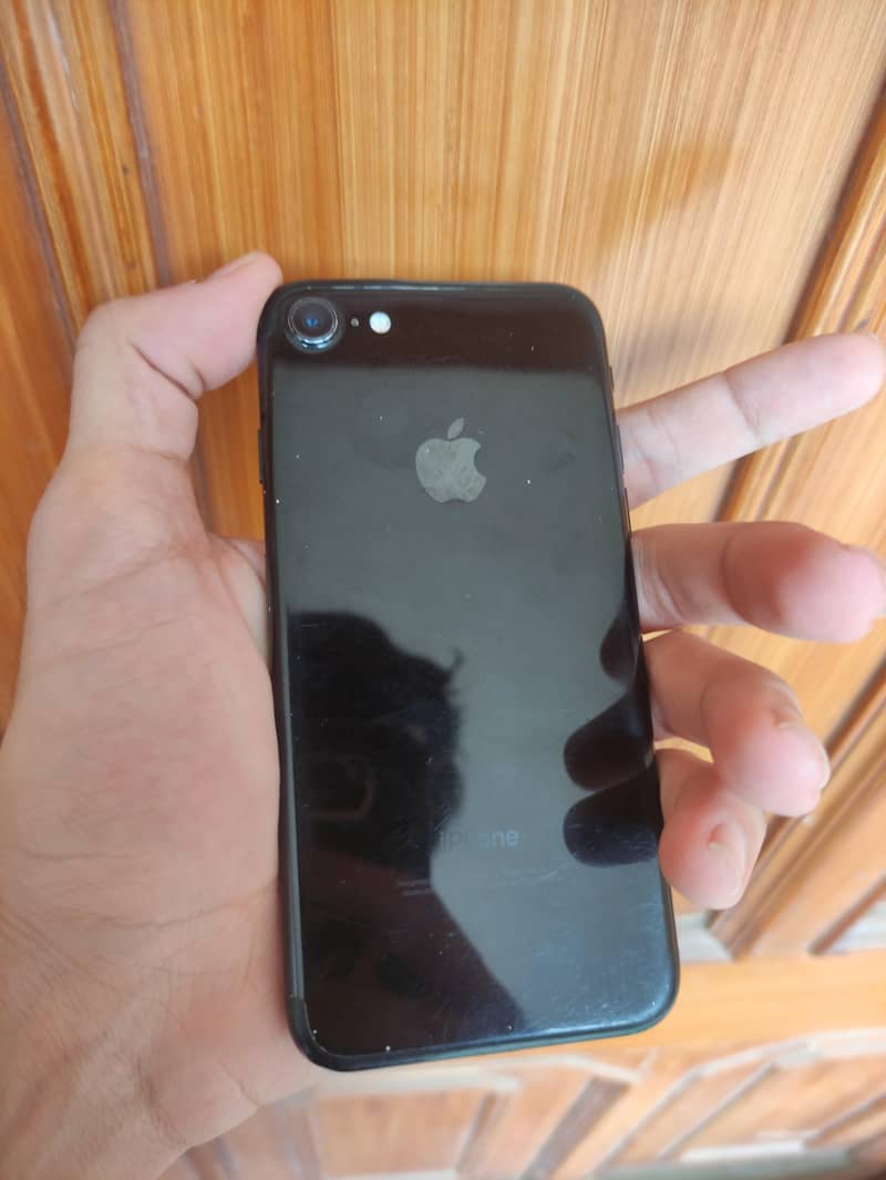 Apple iPhone 7 4