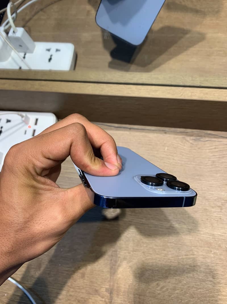 Apple iPhone 13 Pro Max 9