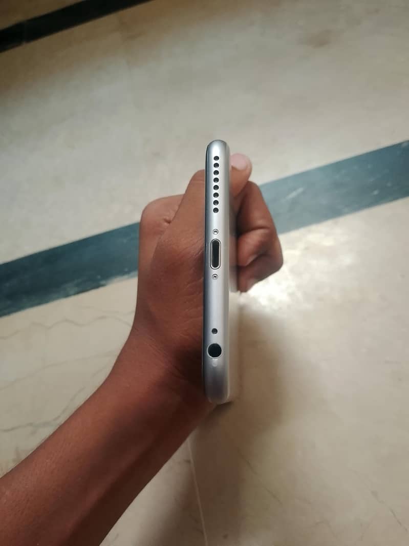 Apple iPhone 6 Plus 3