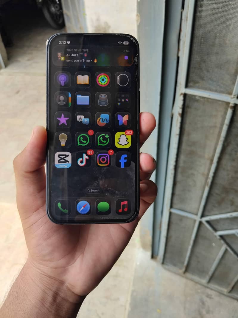 Apple iPhone 13 1
