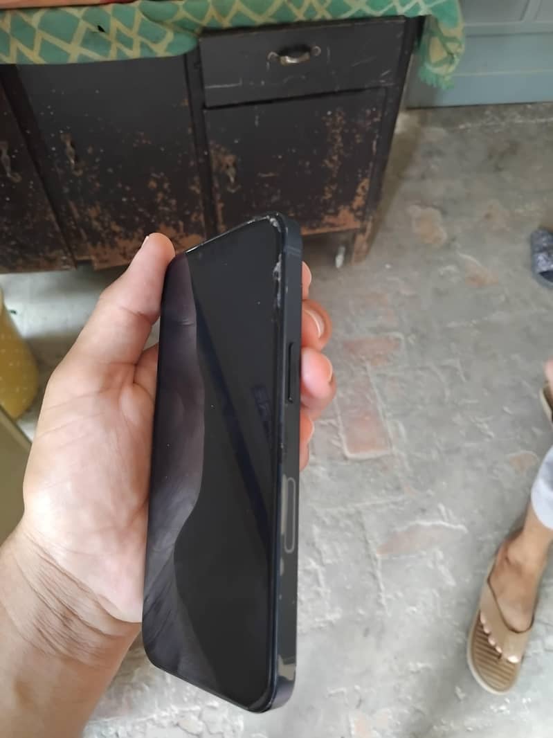 Apple iPhone 13 3