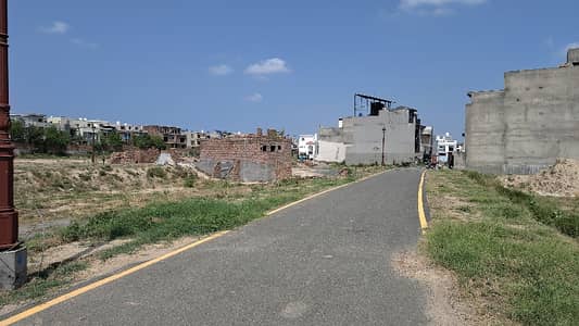 1 Kanal Pair Plot For Sale M3 Block Near 150 Feet Road LDA Lake City Lahore