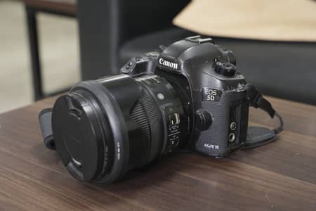 Canon 5D Mark iii Sigma Art f/2.8 24-70mm  *