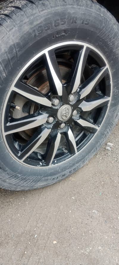original Yaris alloy Rim 15 inch