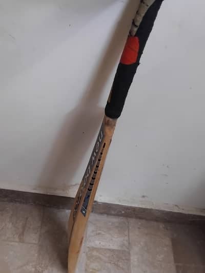 vip bat hy English bat hy NB ka acha pice hy reasonable price ma