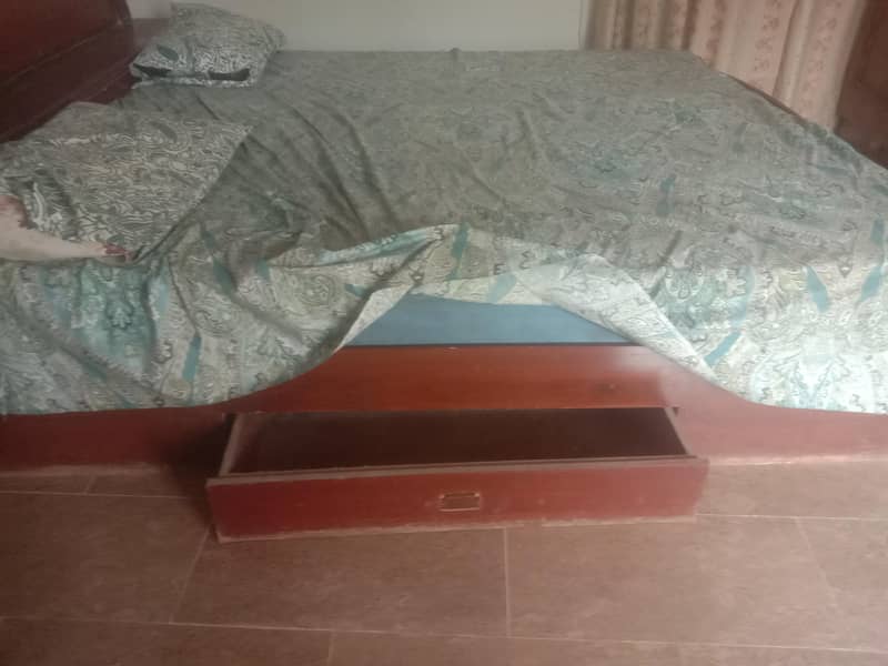 Double bed without mattress 4