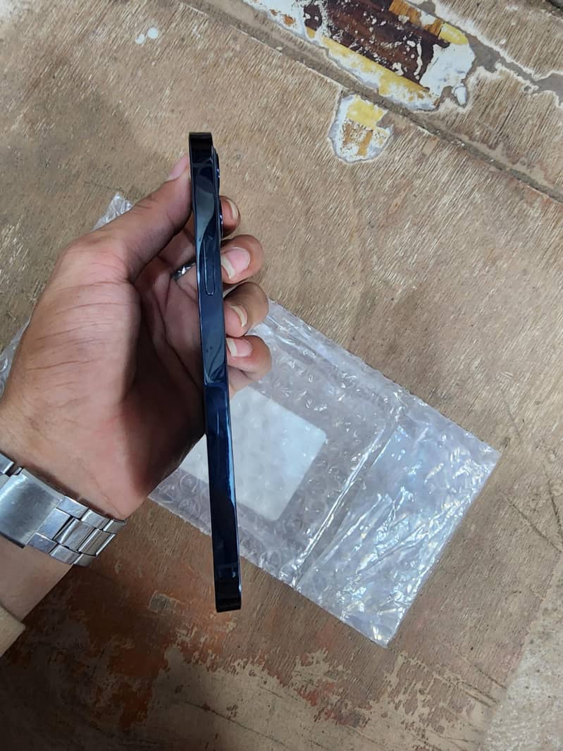 iphone 12 pro 2