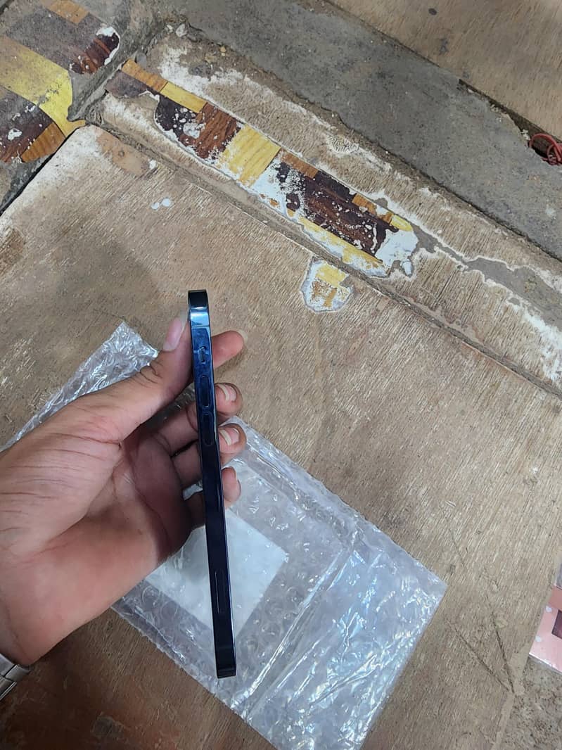 iphone 12 pro 3