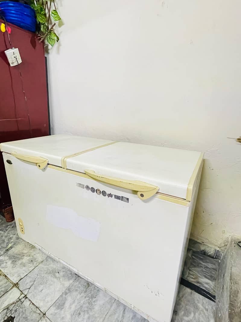 waves deep freezer 1