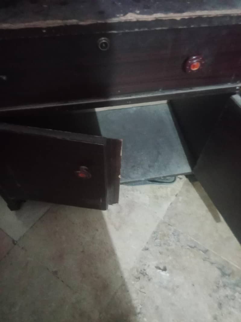 dressing table 3