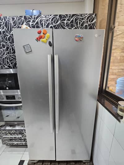 Lg double door fridge