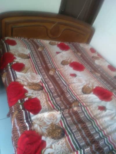 king size bed with mattress