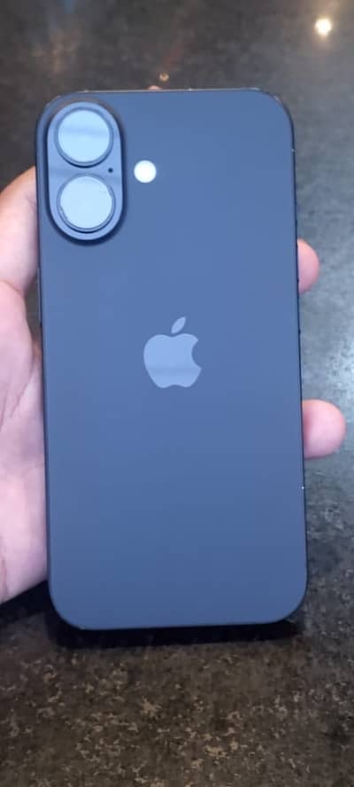 Apple iPhone 16