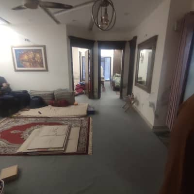 2 bedrooms non furnished apartment for rent