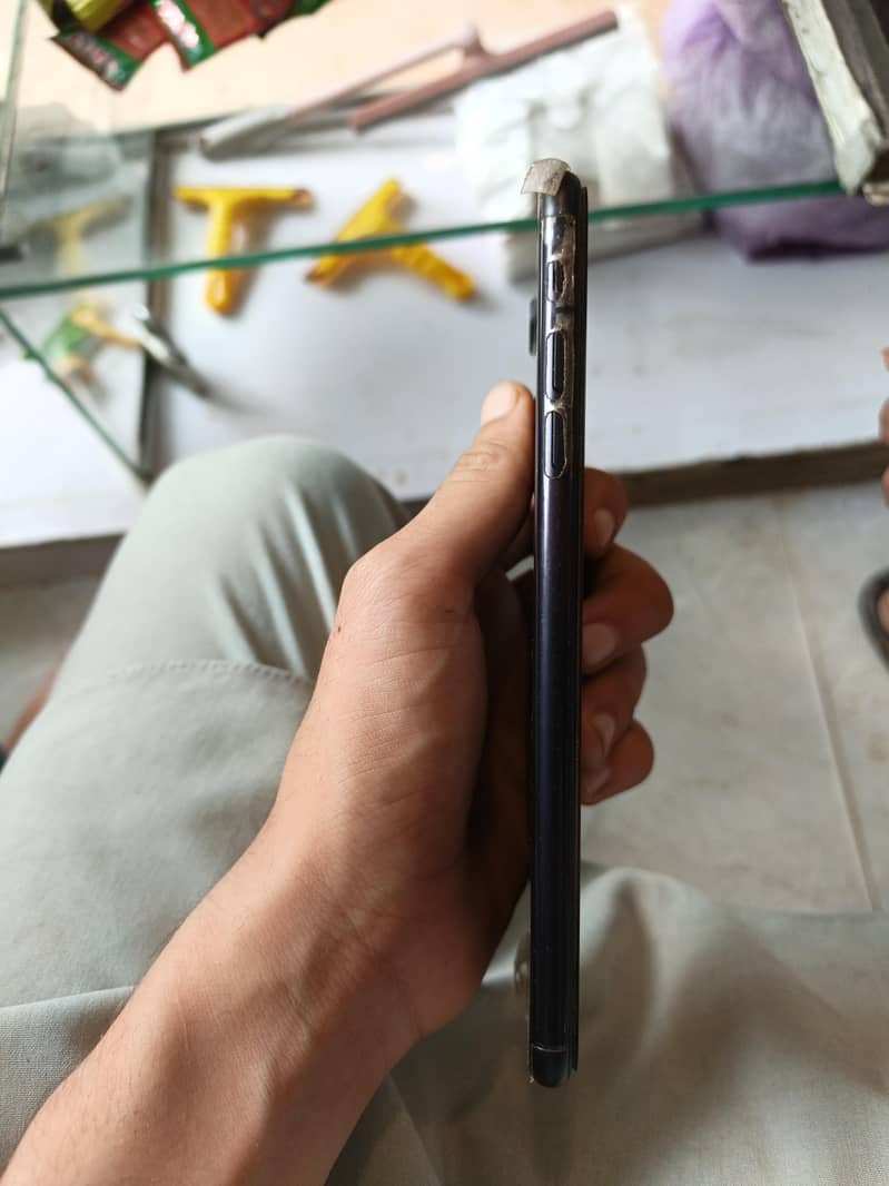 Apple iPhone 7 Plus 3