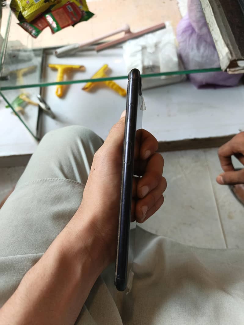 Apple iPhone 7 Plus 4
