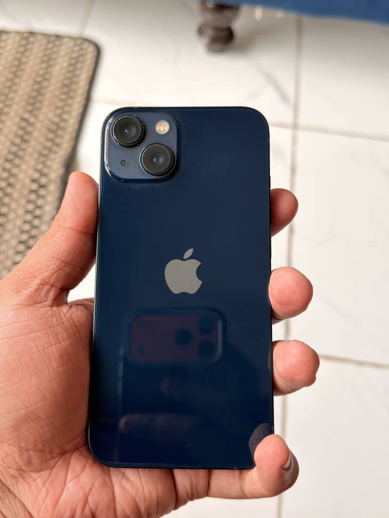 Apple iPhone 13 0