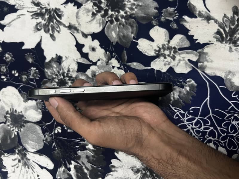 Iphone 15 Pro Max 7