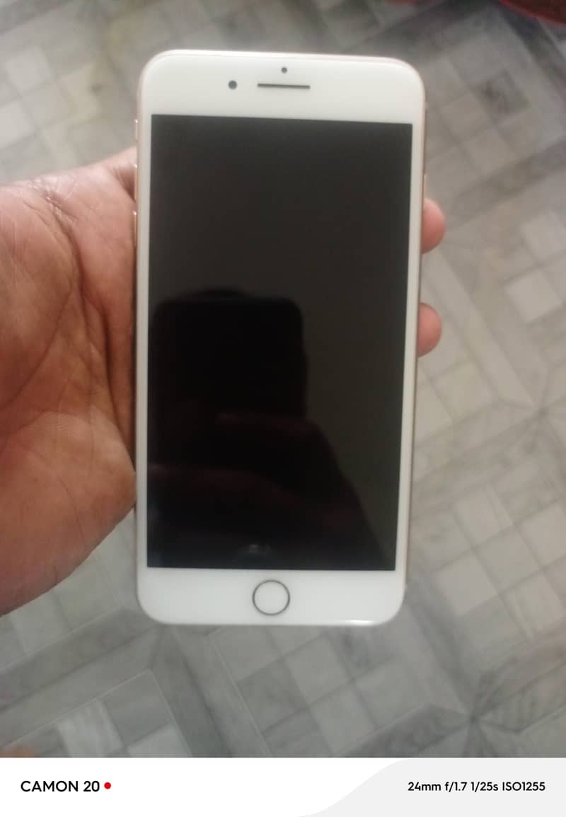 Apple iPhone 8 Plus 0