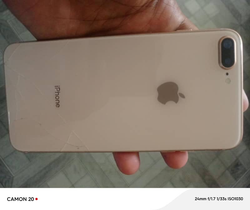 Apple iPhone 8 Plus 1
