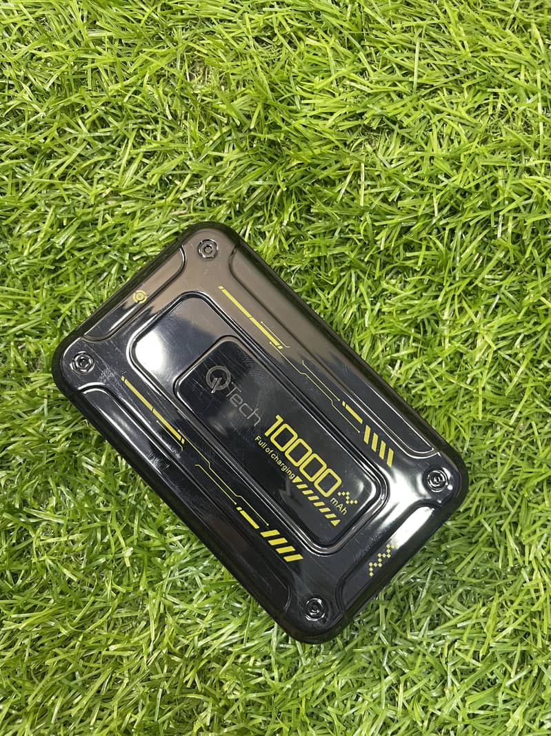 Power bank multi-protocol compatible multi-device support 1