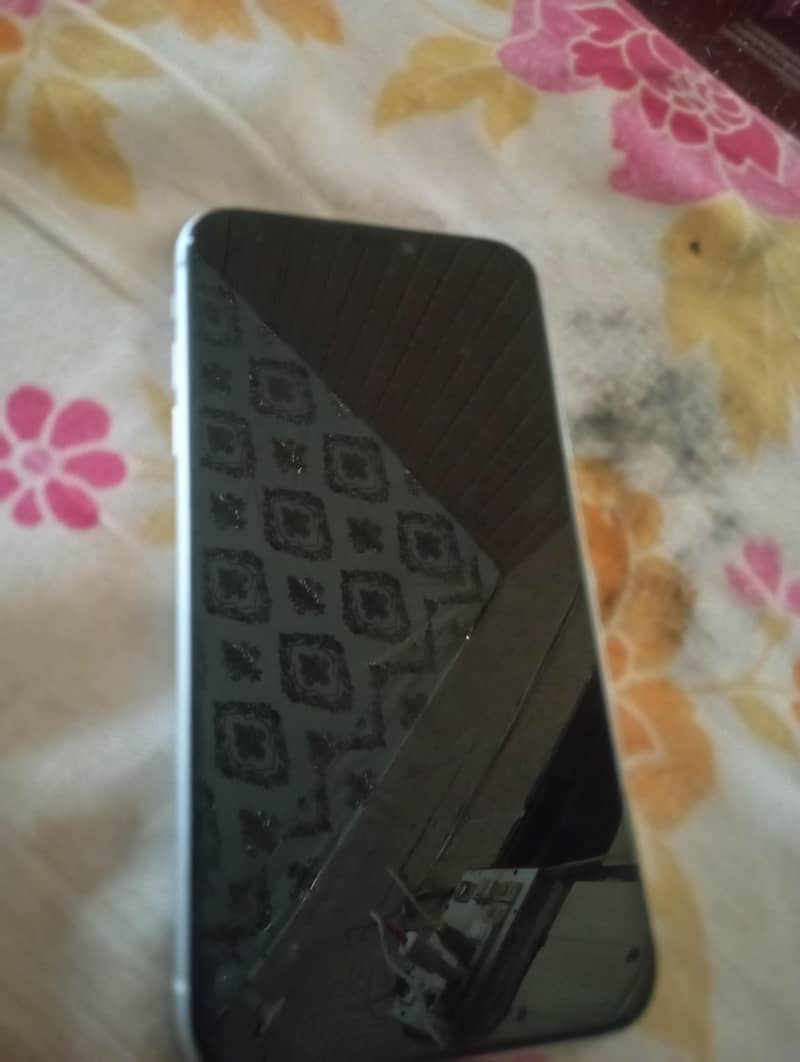 iPhone xr 2