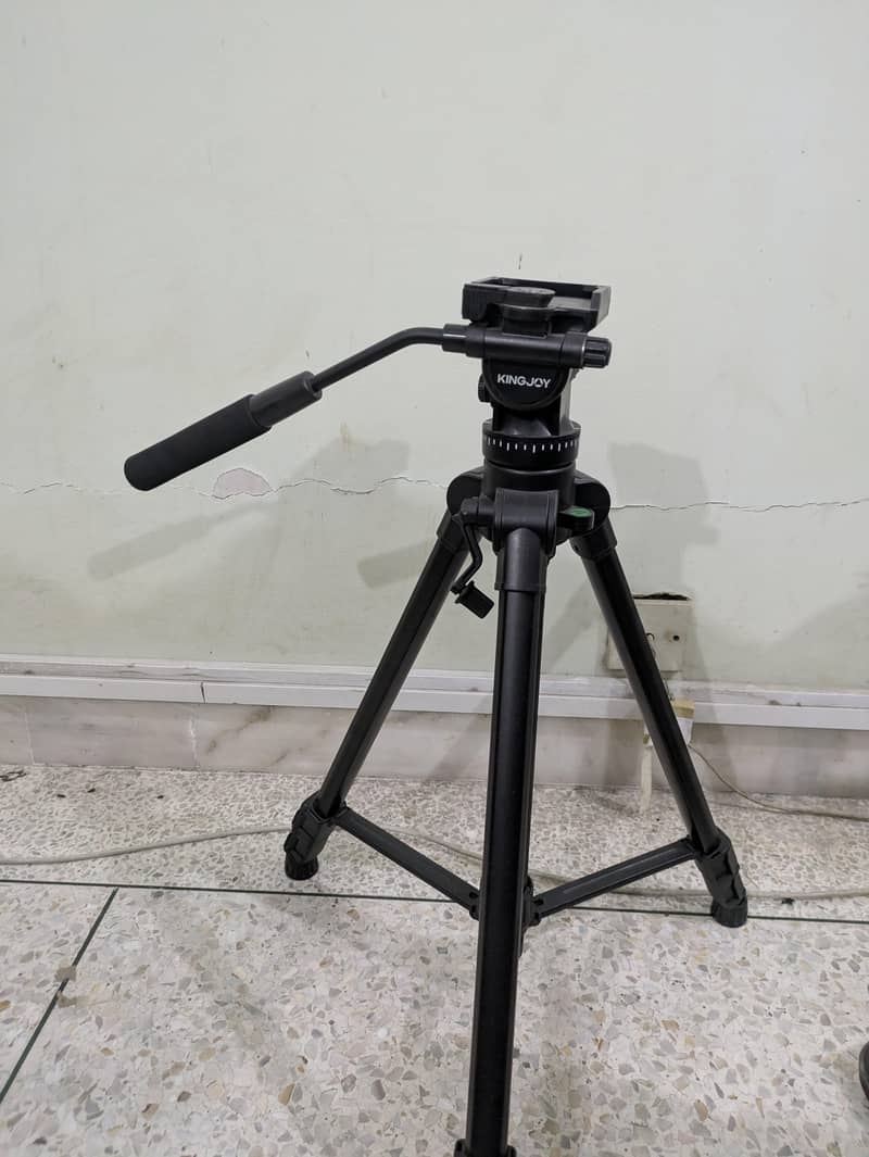 tripod 2