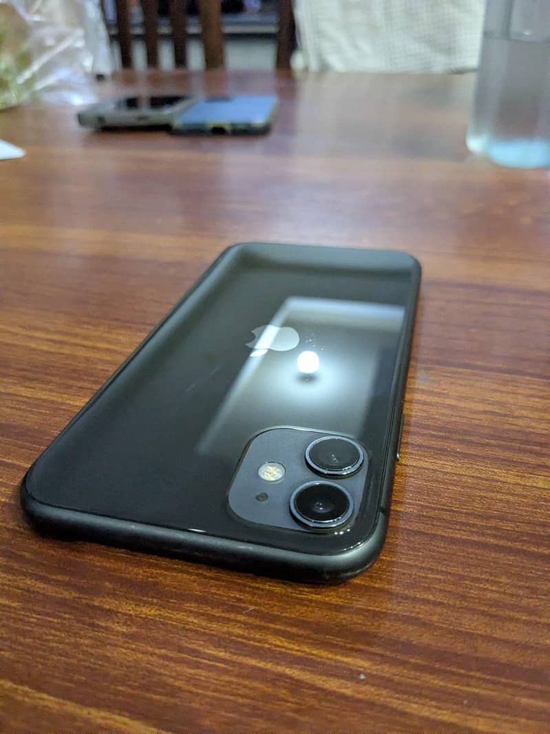 Apple iPhone 11 0