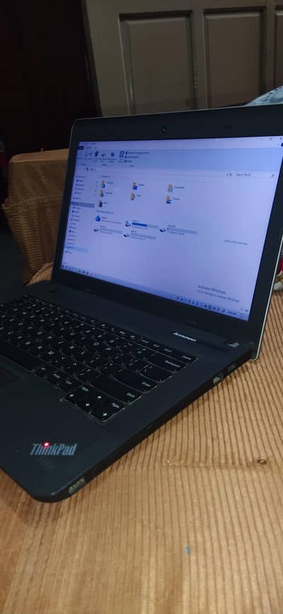 Lenovo thinkpad E431 1tb+128ssd ram 4gb +1gb grafics