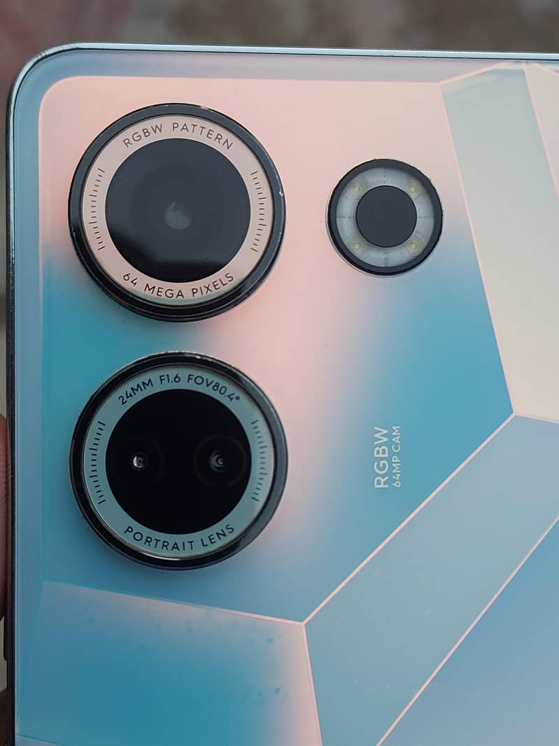 Tecno CAMON 20 1