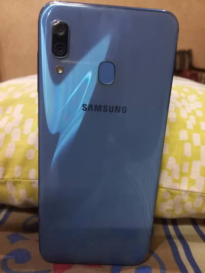 Samsung Mobile A30