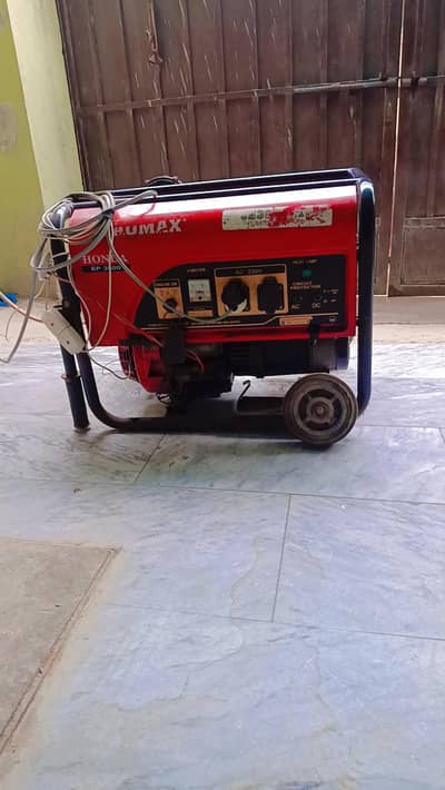 Generator in good condition.