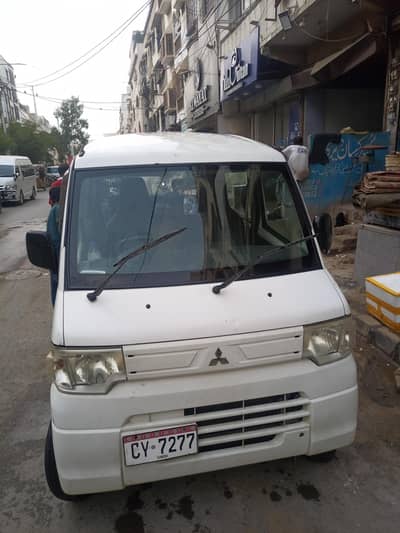 Mitsubishi Minicab Bravo 2013