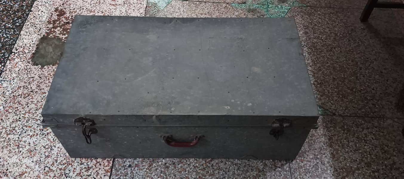 3 Trunk iron 3