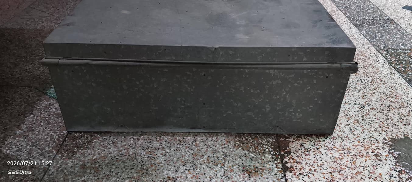 3 Trunk iron 6